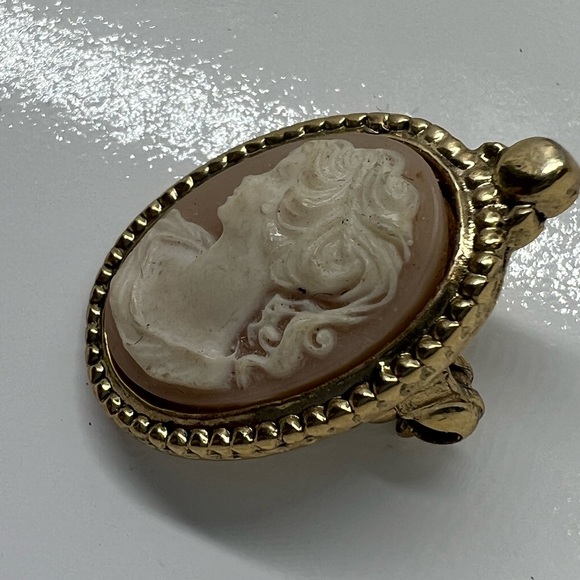 🤍SOLD🤍Cameo brooch - Picture 5 of 9